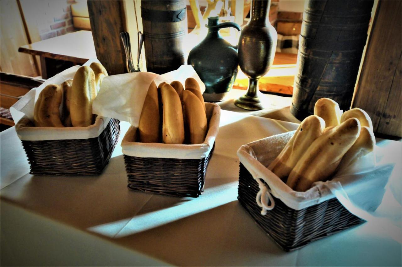 Restauracia Penzion Na Mlyne Stará Turá Eksteriør bilde